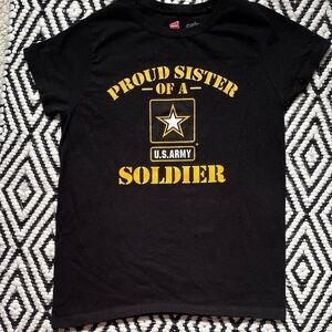 🇺🇸Proud Sister of a US Army Soldier Tee